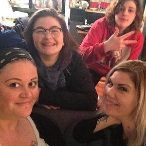 Meet your Posher, Dominica